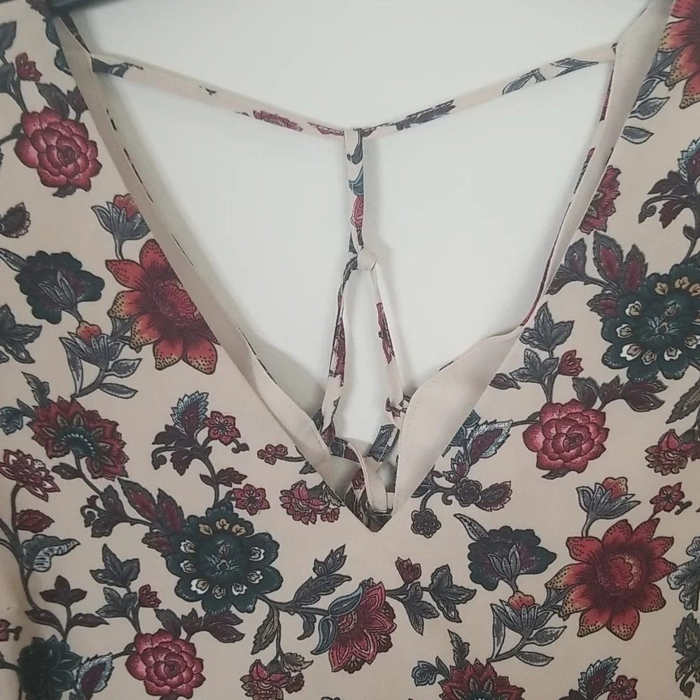 Forever 21  print long sleeve crop top blouse tie in back - Picture 2 of 6